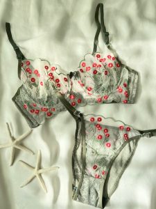 ست شورت و سوتین توری سبز کد 346