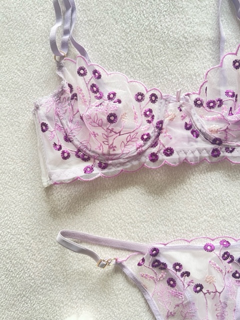 ست شورت و سوتین توری بنفش کد 347