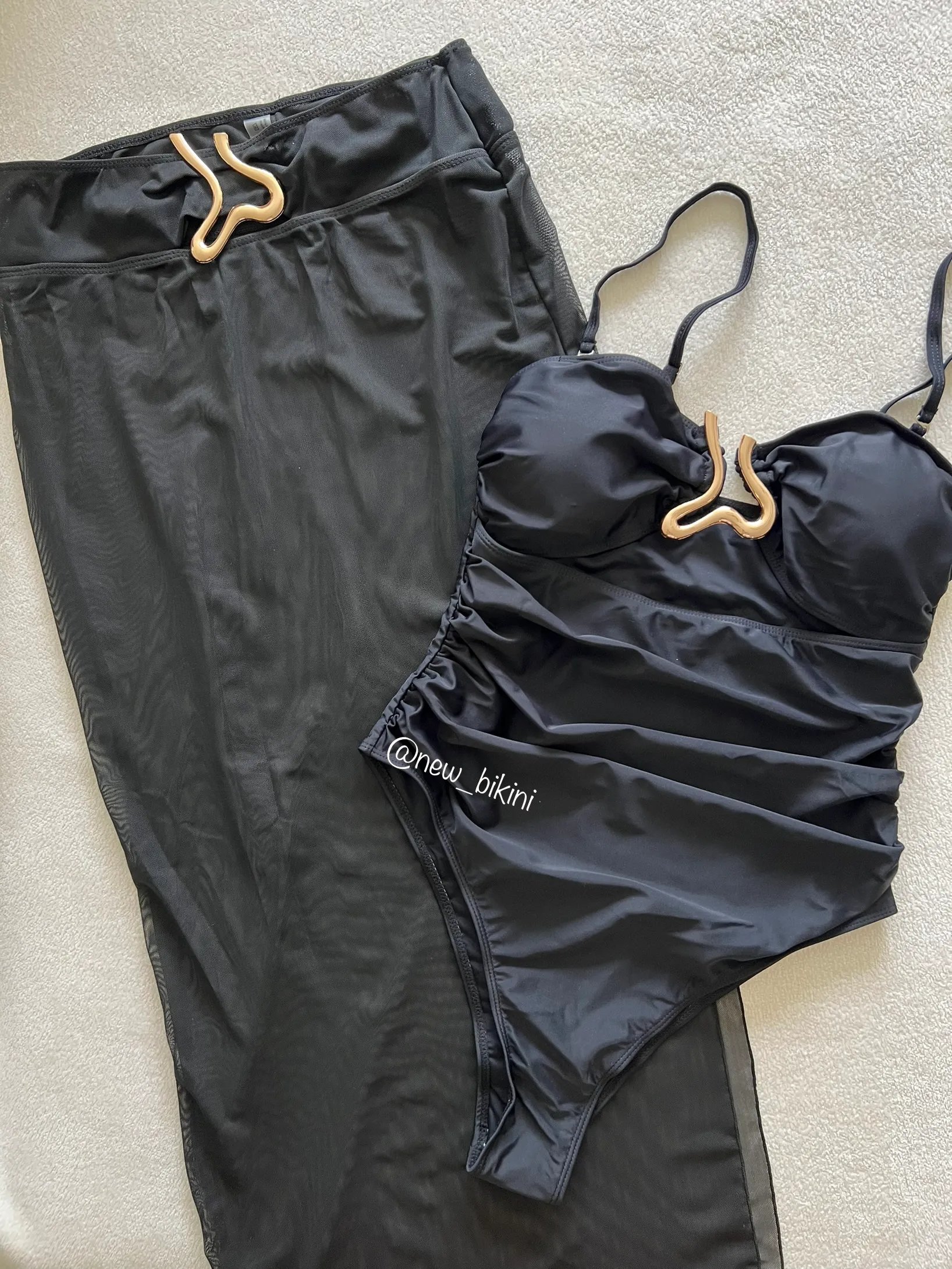 مایو یک تیکه مشکی با رومایویی حریر کد 669